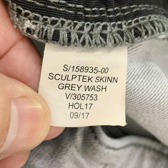 Athleta Sculptec Skinny Grey Wash Jeans. Size 4 - Picture 9 of 9